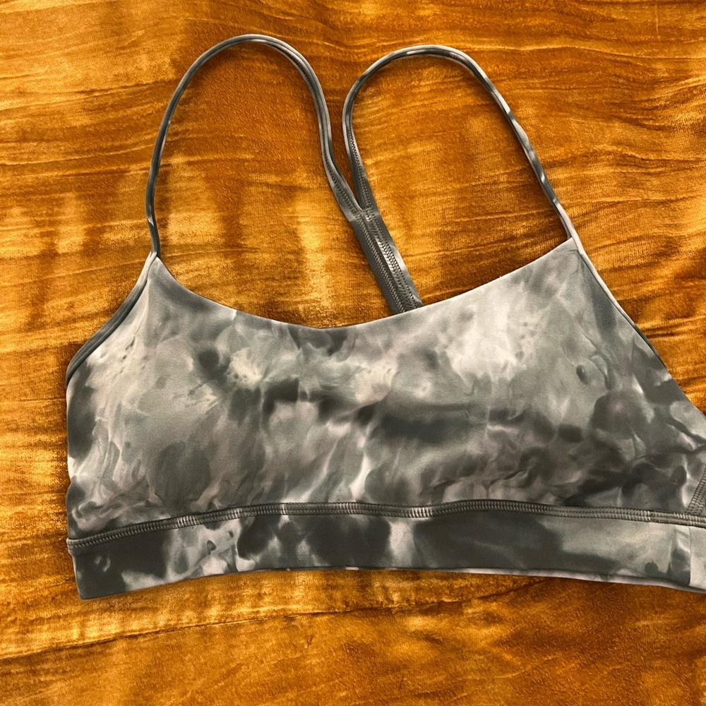 Lululemon Flow Y Nulu Bra